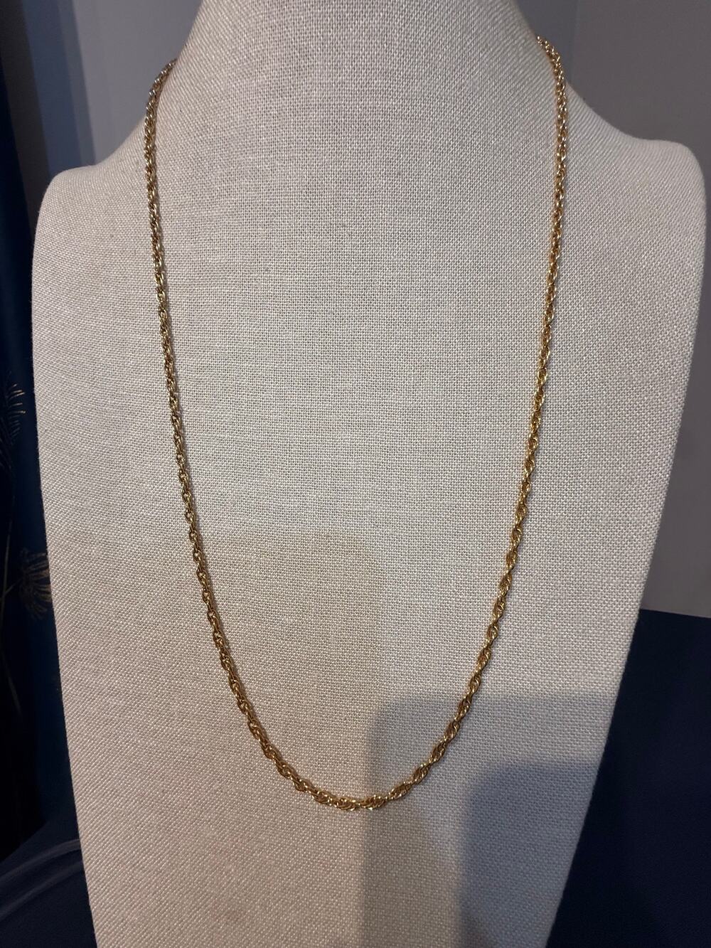 Vintage Deidre Hall 30” Gold Tone Rope Chain Necklace